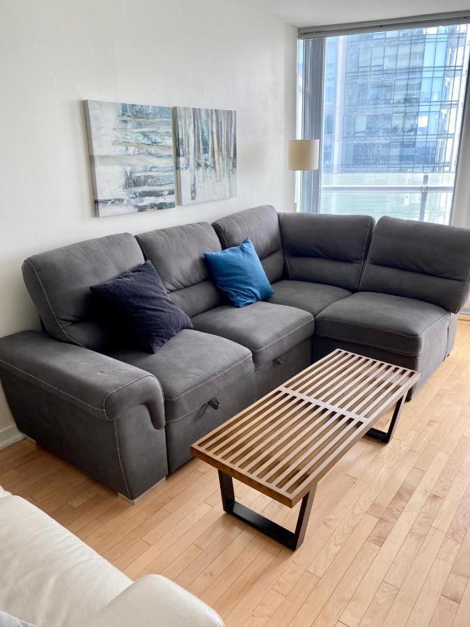 Ihost Suites Ice Condo Торонто Экстерьер фото