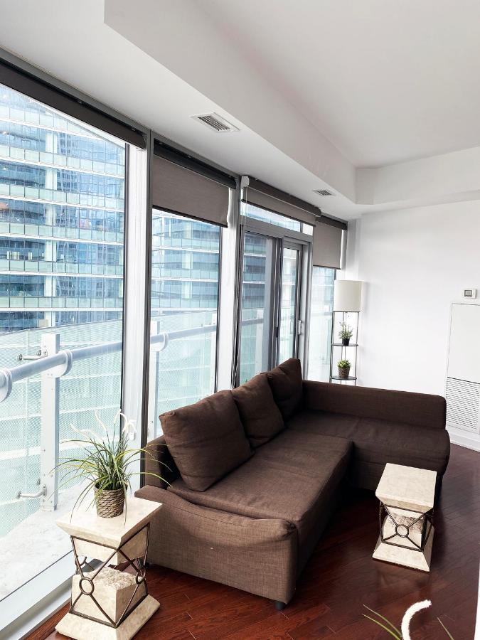 Ihost Suites Ice Condo Торонто Экстерьер фото