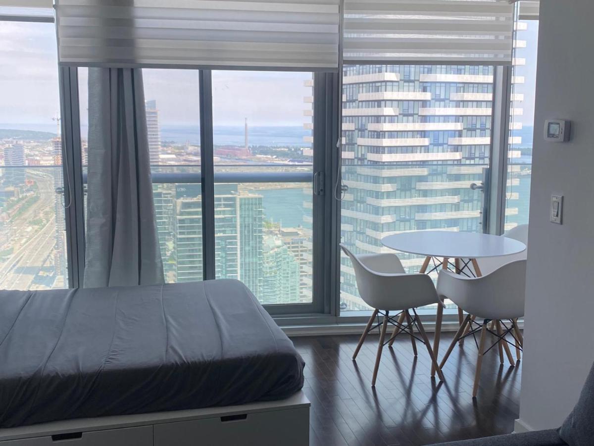 Ihost Suites Ice Condo Торонто Экстерьер фото