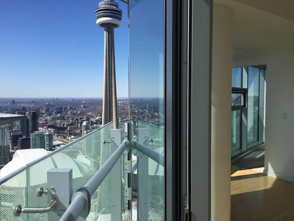 Ihost Suites Ice Condo Торонто Экстерьер фото